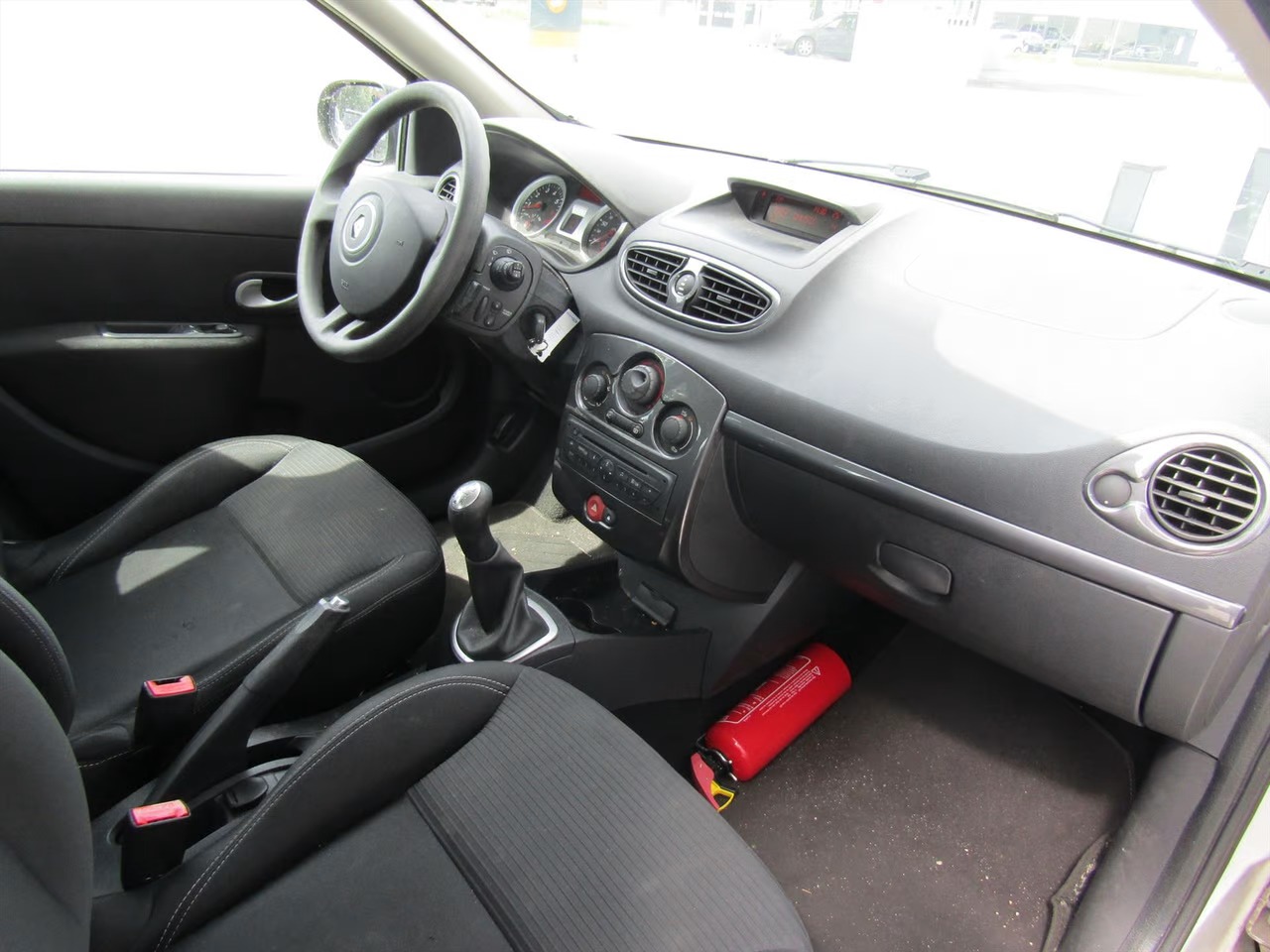 Renault Clio - 1.2 16V 75 ch 5D Airco collection